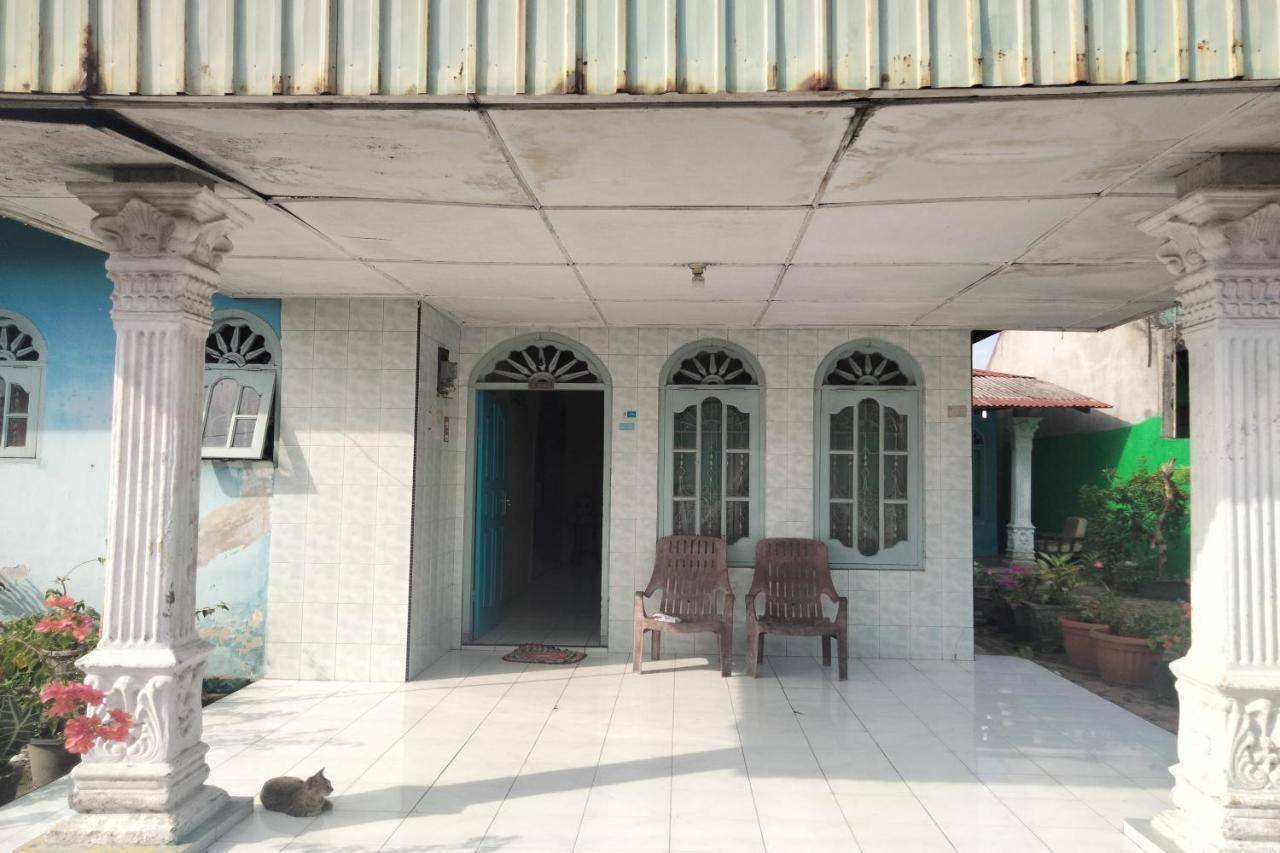Spot On 93104 Barak Tambunan Nearbelawan Port ميدان المظهر الخارجي الصورة